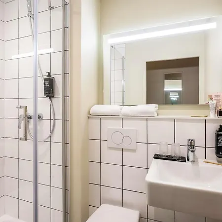 Ibis Budget Porte Du Luxembourg Hotel 2*