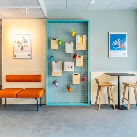 Ibis Budget Porte Du Luxembourg Hotel