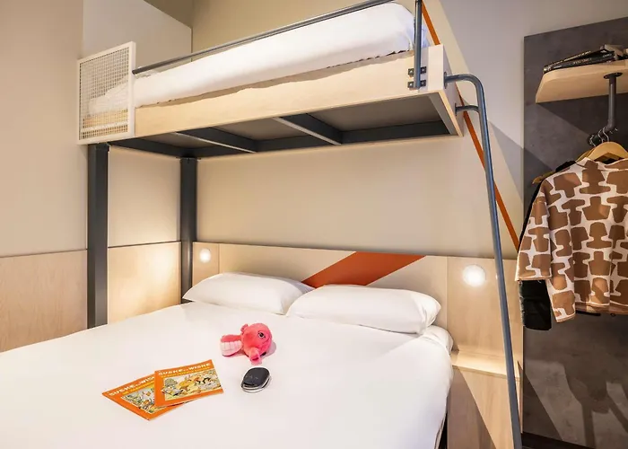 Ibis Budget Porte Du Luxembourg Hotel 2*